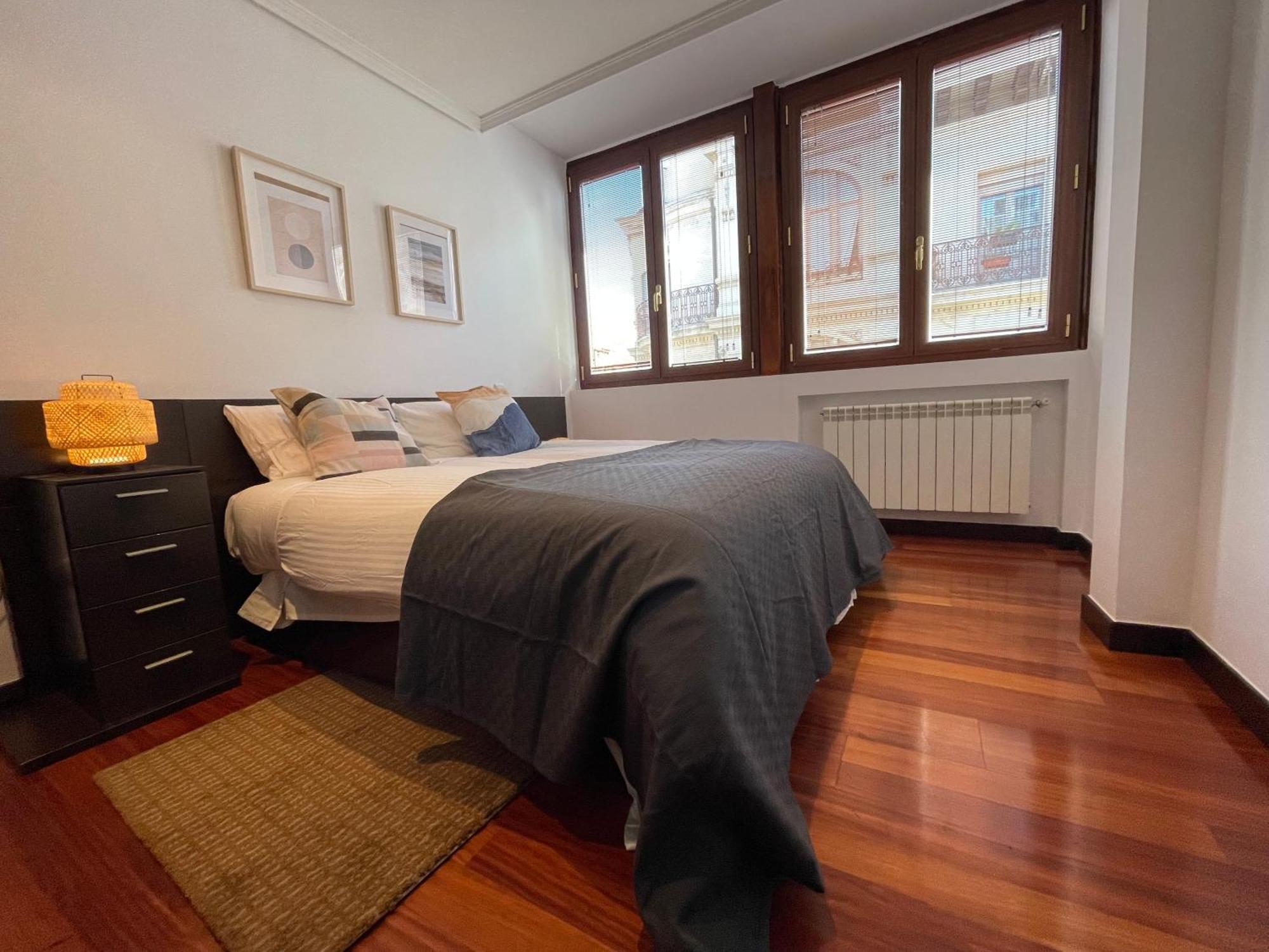 Atuaire Home Vivienda A Luminosa Parking Incluido En Plena Calle Comercial Burgo Exterior foto